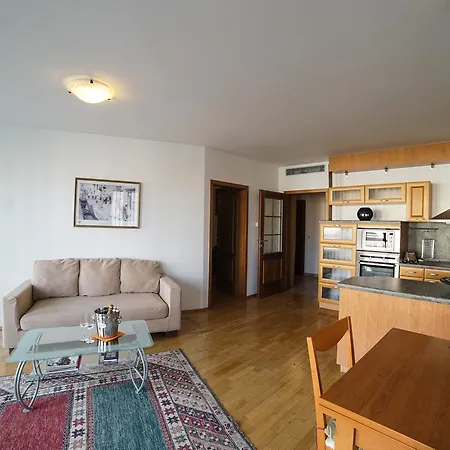 Myhouse 28. Rijna Apartment *